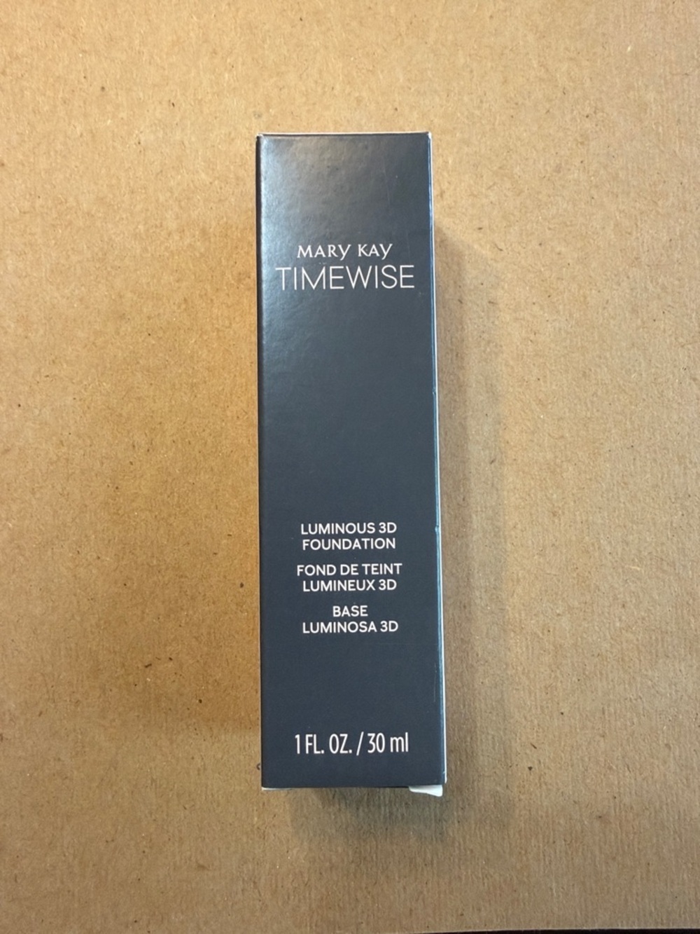 NIB Mary Kay TimeWise Luminous 3D Foundation Ivory N 160